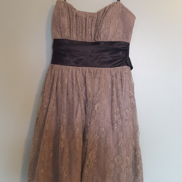 Dress - Picture 1 of 4